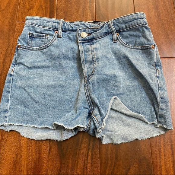 S.O.N.G Junior Girls Light Denim Cut-off Criss Cross Timeless Shorts Sz 5/27 - Picture 1 of 9